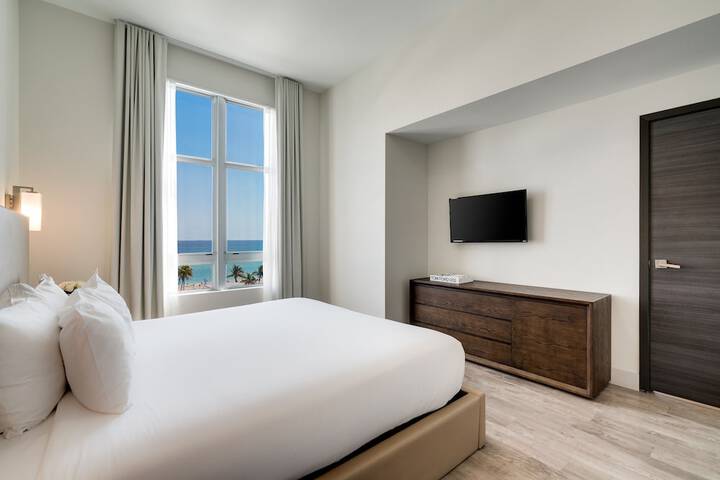 Costa Hollywood Beach Resort