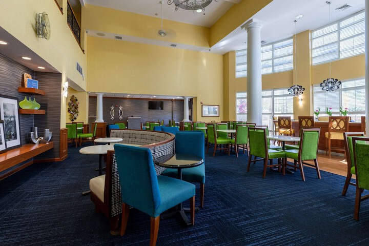 Dining 59 of 75