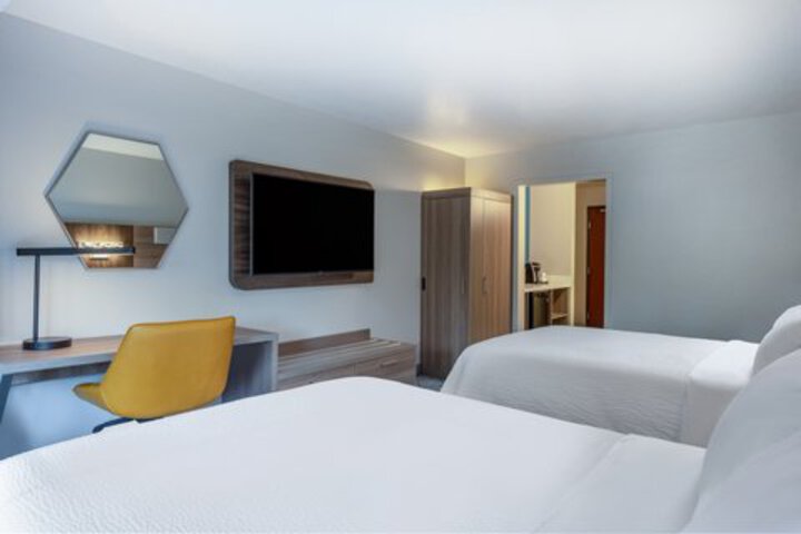 Room 75 of 245