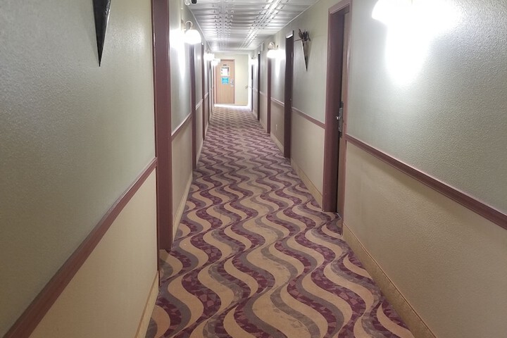 Ballroom/Hall 35 of 39