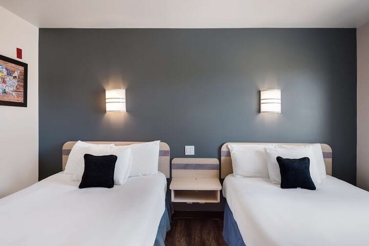 Room 26 of 38