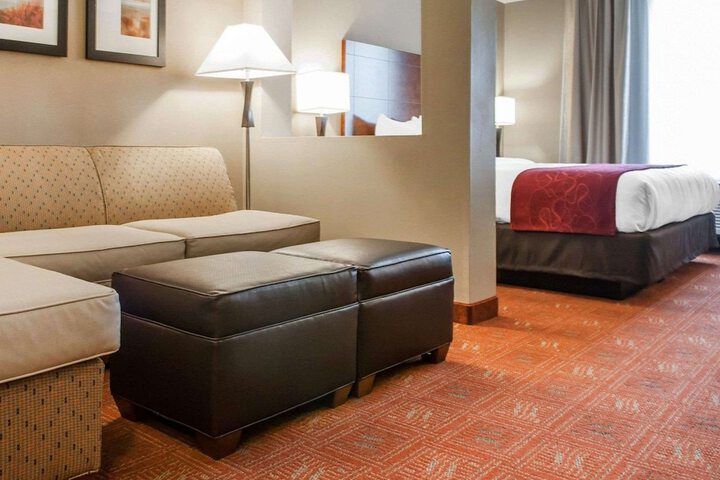 Comfort Suites Farmington