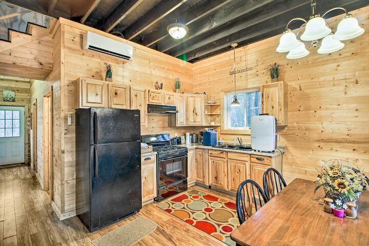 Secluded Santee River Island Retreat w / Dock!