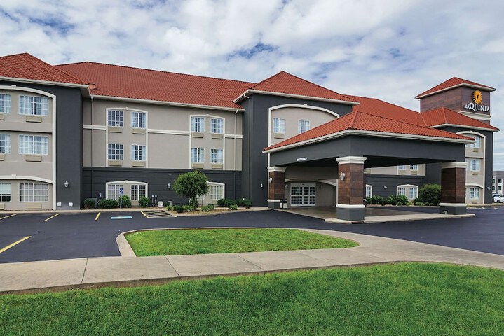 Hotel 4 of 73