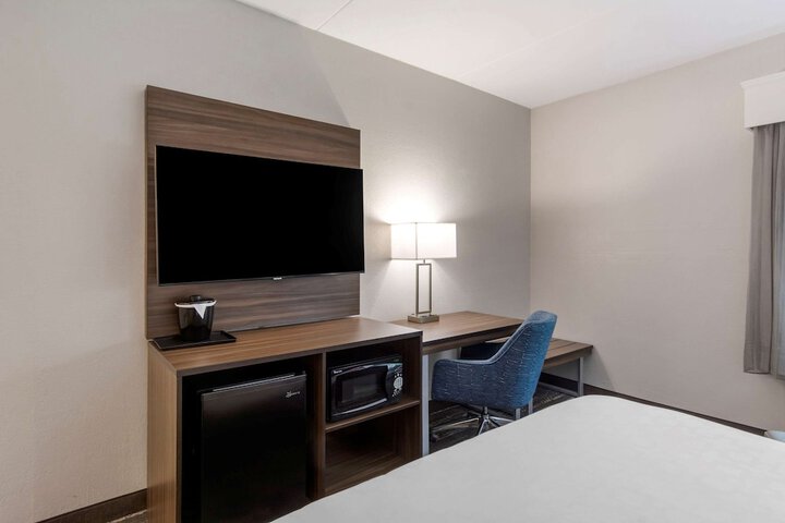 Room 20 of 32