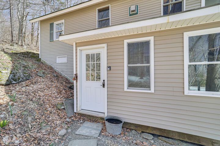 Jeffersonville Home w / Deck Near Hiking & Climbing