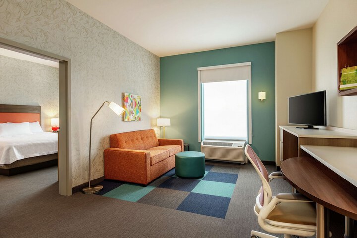 Room 14 of 28
