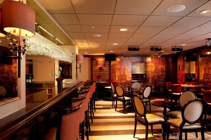 Lounge 89 of 123