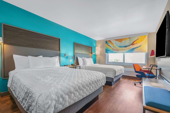 Room 30 of 41