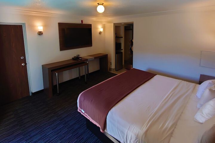 Room 29 of 33