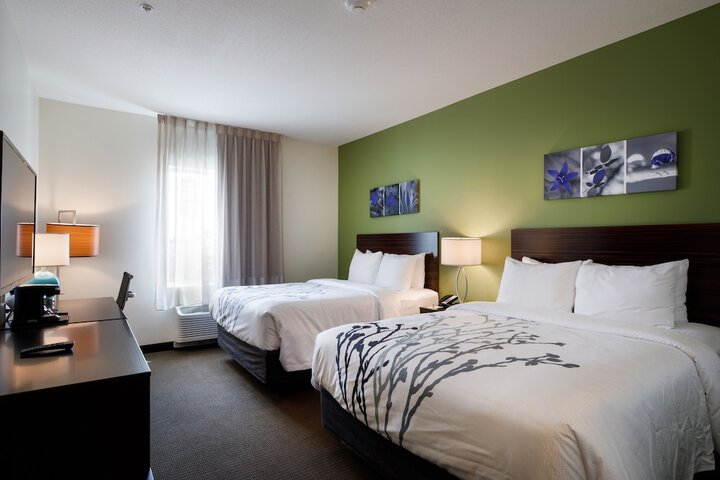 Room 32 of 72