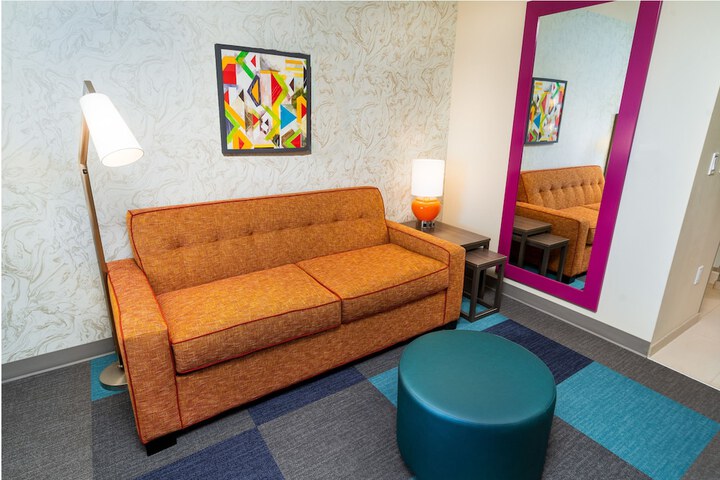 Home2 Suites by Hilton Bakersfield
