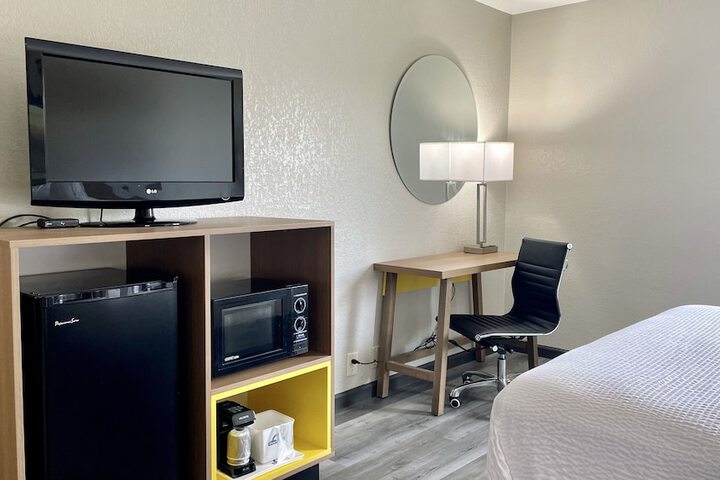 Room 8 of 29
