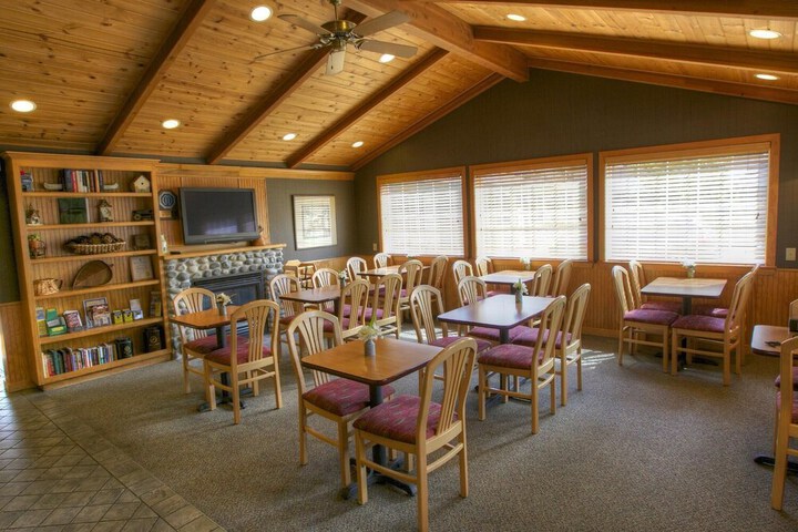 Poulsbo Inn & Suites
