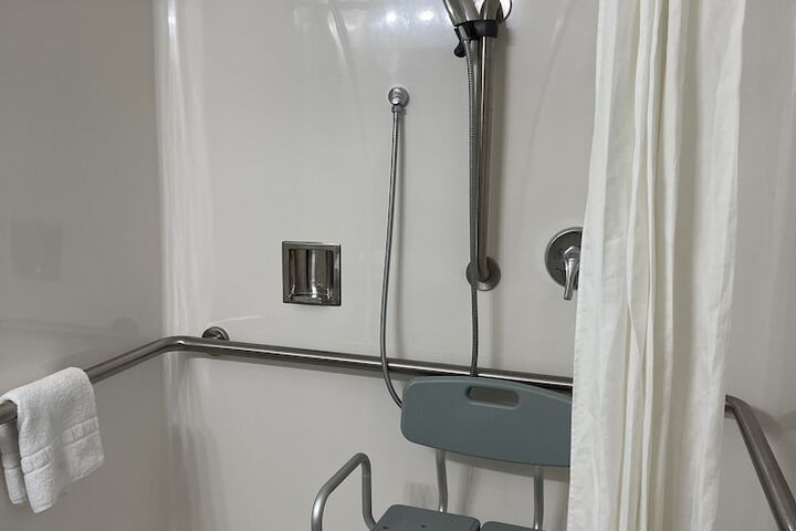 Room 20 of 84