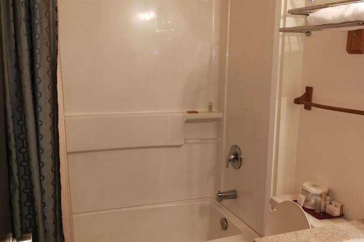 Room 9 of 23