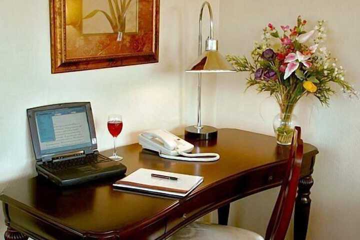 Business Center 26 of 32