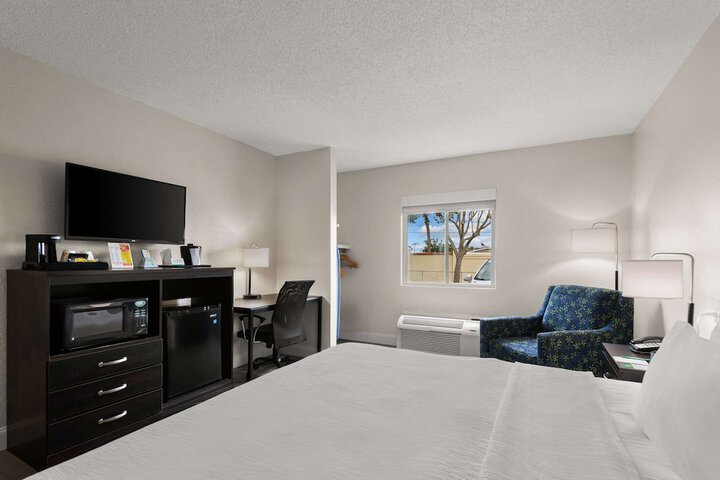 Room 20 of 35