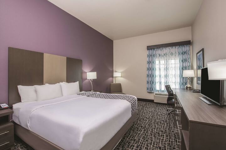 Room 21 of 28