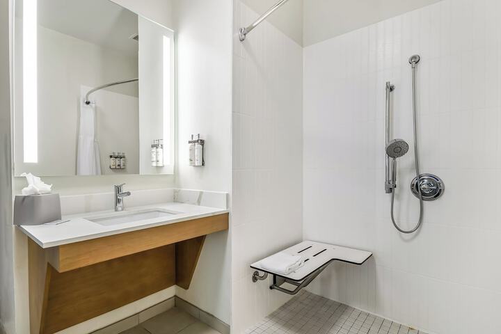 Staybridge Suites Toledo - Maumee by IHG