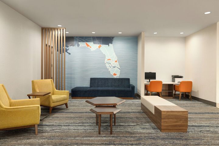 Holiday Inn Express & Suites Fort Lauderdale Airport South by IHG