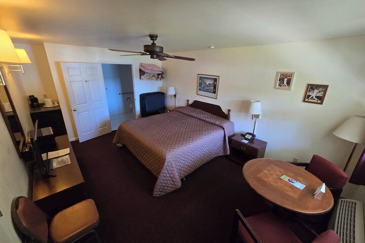 Lake View Motel