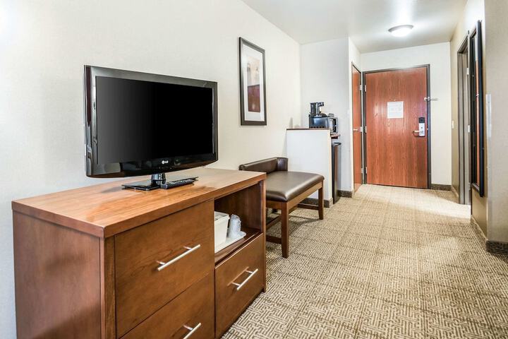 Room 36 of 94