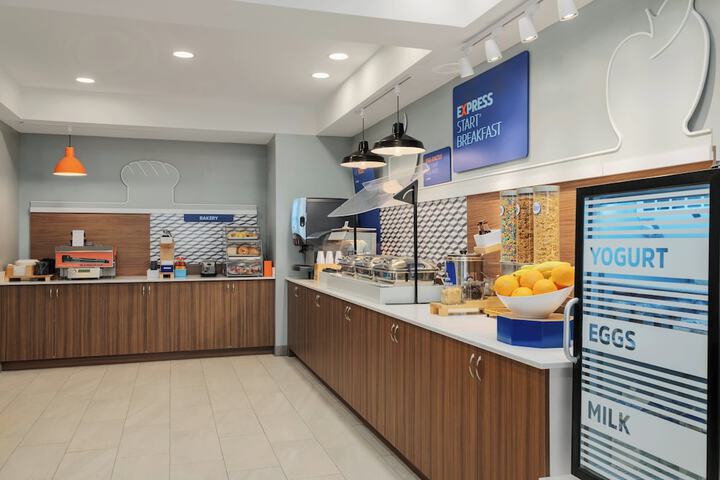 Holiday Inn Express Hotel & Suites Richmond-Brandermill by IHG