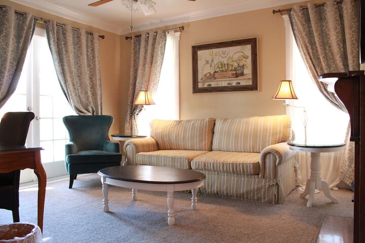 The Riverview Hotel