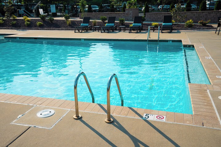 Pool 5 of 24