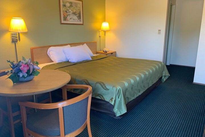 Room 16 of 22