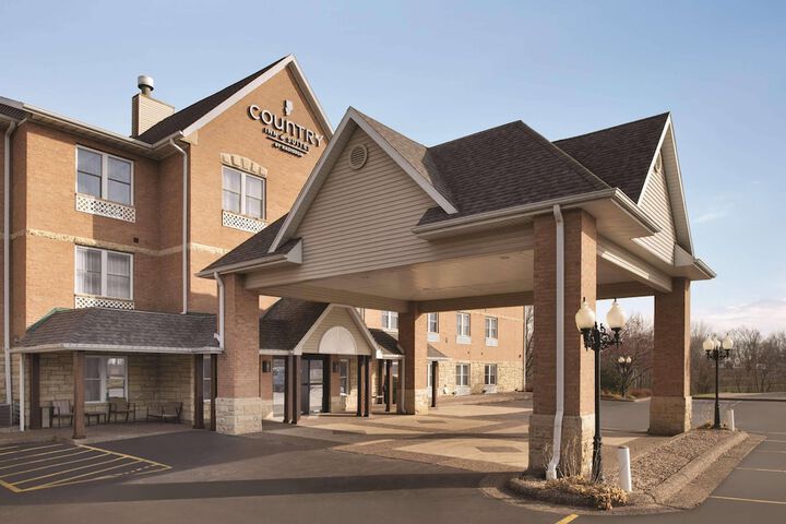 Country Inn & Suites by Radisson Galena, IL