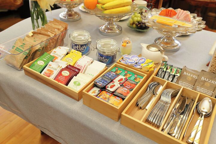 Breakfast/Coffee Service 235 of 252