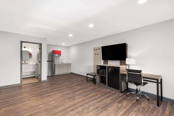Room 18 of 30