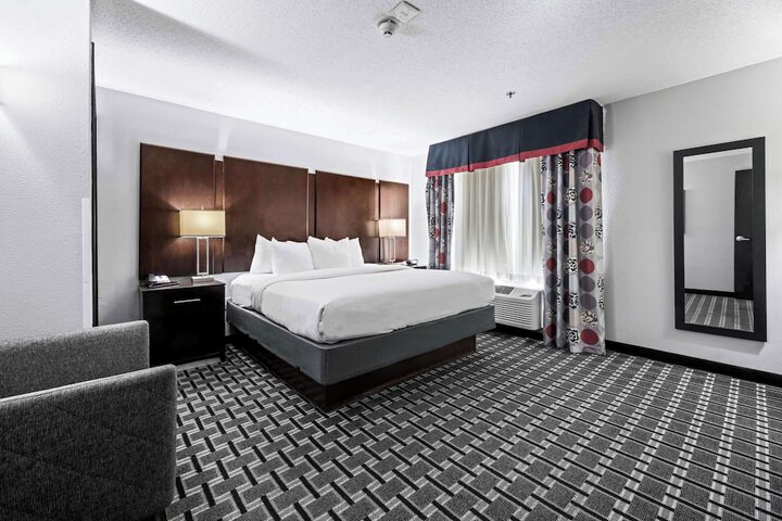 Room 22 of 49