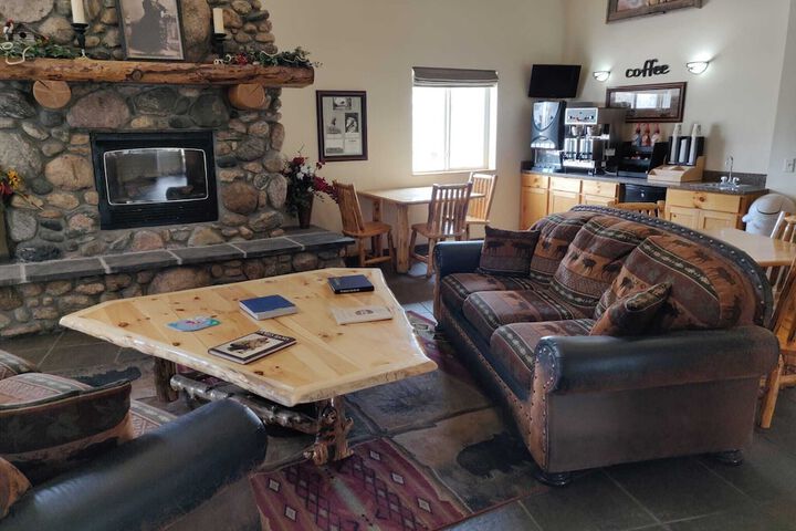 Cody Legacy Inn & Suites