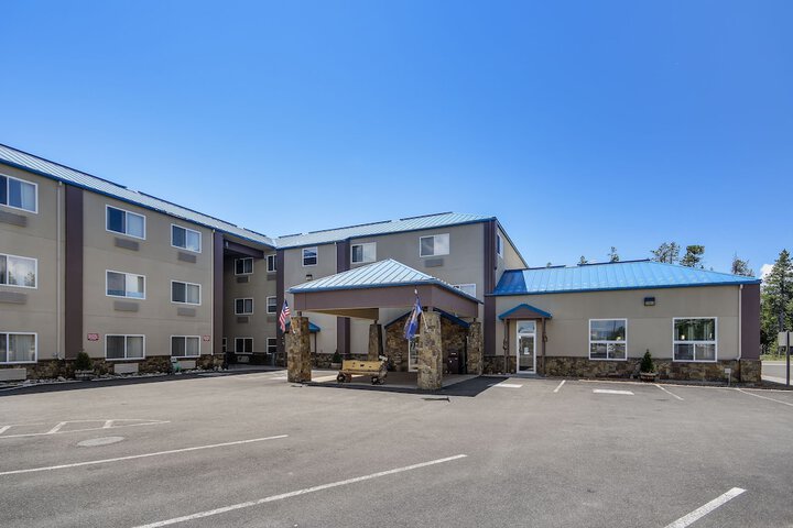Yellowstone Westgate Hotel