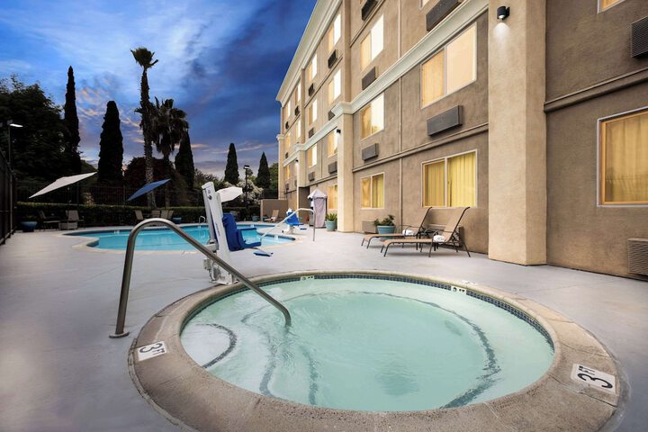 Pool 6 of 45