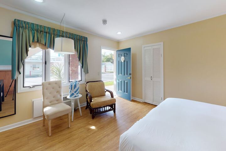 Breezeway Boutique Hotel