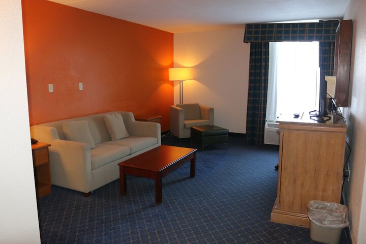 Room 31 of 40