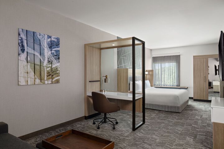 Room 13 of 22
