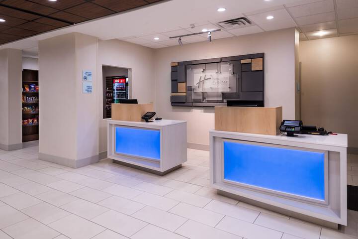 Hotel 4 of 59