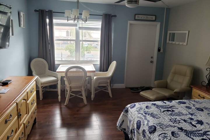 Room 28 of 72