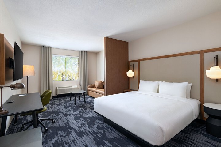 Room 10 of 20