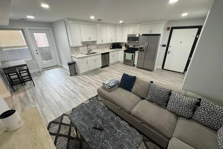 The Elegant Suite - 2BR with Great Amenities