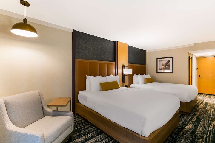 Room 33 of 45