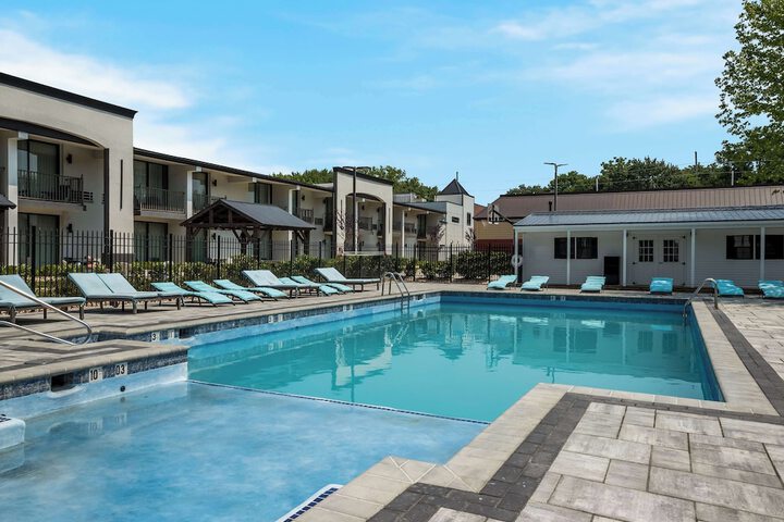 Pool 2 of 41