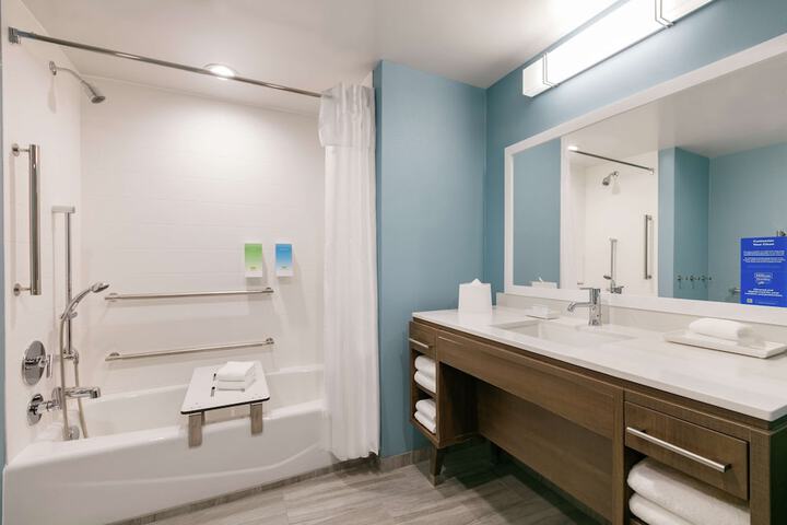 Home2 Suites by Hilton Norfolk Airport