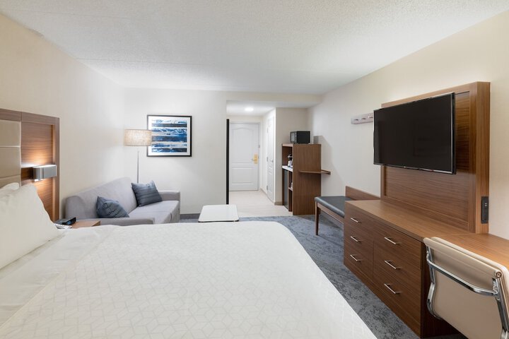 Room 16 of 45