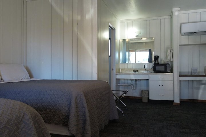 Room 13 of 44